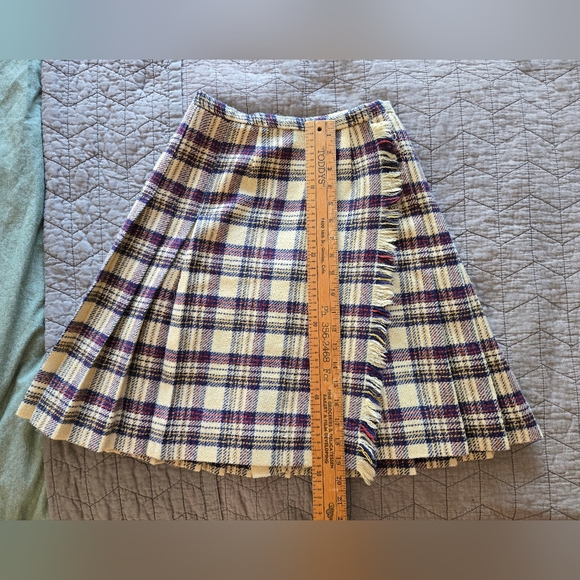 The Villager Vintage 100% Wool Pleated Wrap Skirt - Picture 8 of 11